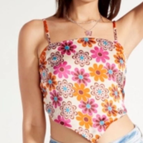 Satin floral print hanky hem satin top - Picture 4 of 5